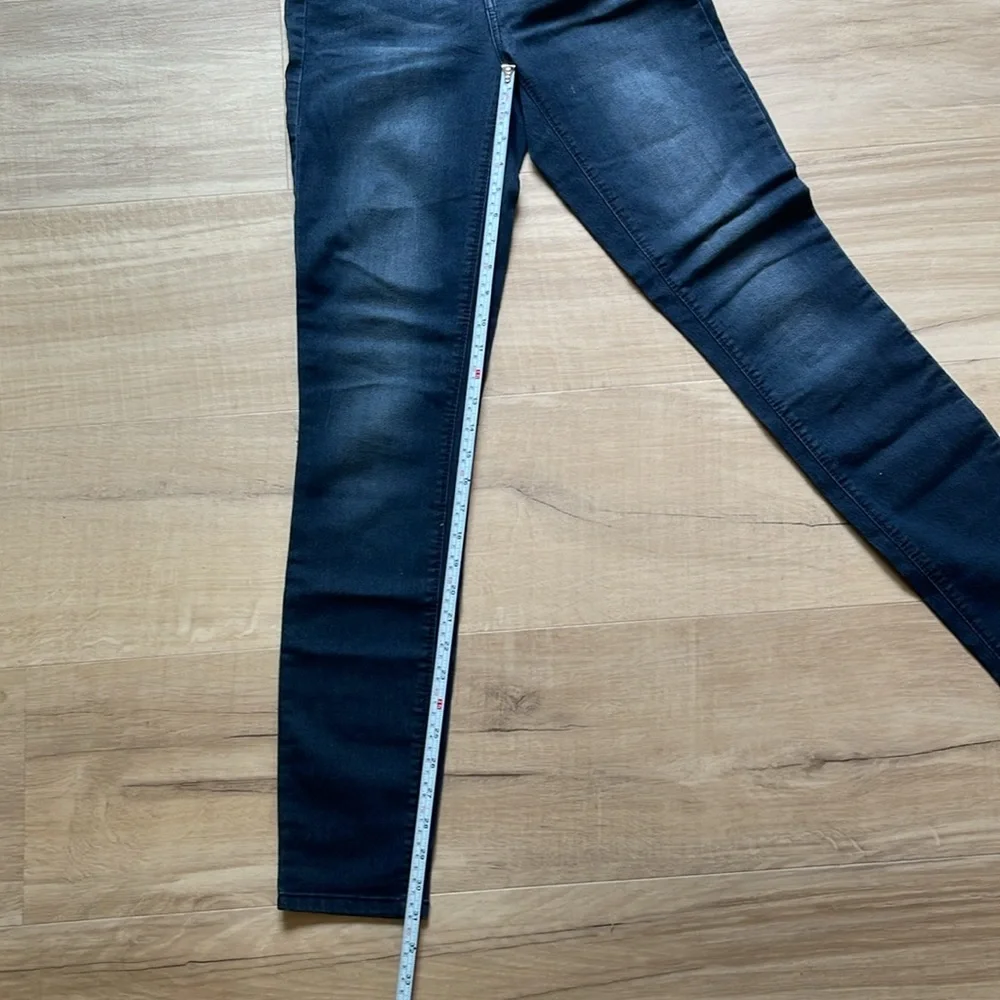 Jeans - Picture 7 of 7